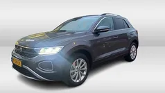 Grijs Gebruikt 2023 VW T-Roc Business SUV | € 29.950 (Goede deal)