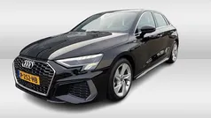Zwart (metallic) Gebruikt 2022 Audi A3 Sportback e-tron S-Line Hatchback | € 30.950 (Super prijs)