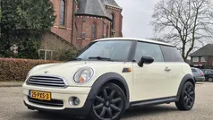 Wit Gebruikt 2007 Mini ONE Hatchback | € 3.199 (Eerlijke prijs)