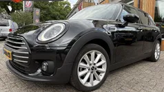 Zwart, metallic lak Gebruikt 2023 Mini Cooper Clubman Business Stationwagen | € 28.500 (Goede deal)