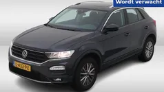 Grijs Gebruikt 2021 VW T-Roc Business SUV | € 22.450 (Eerlijke prijs)
