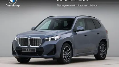 Grijs, metallic lak Gebruikt 2025 BMW iX1 M Sport SUV | € 57.845 (Eerlijke prijs)