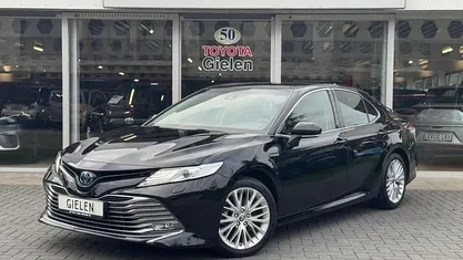 Zwart Gebruikt 2021 Toyota Camry Executive Sedan | € 29.900 (Goede deal)