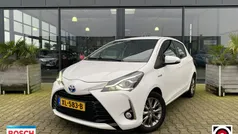 Wit Gebruikt 2019 Toyota Yaris Hybrid Hatchback | € 17.350 (Goede deal)