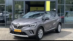 Grijs Gebruikt 2022 Renault Captur Intens SUV | € 21.945 (Eerlijke prijs)