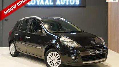 Zwart Occasion 2011 Renault Clio GrandTour Collection Stationwagen | € 2.999 (Eerlijke prijs)