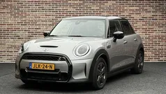Gebruikt 2023 Mini Cooper S Essential Hatchback | € 32.750 (Eerlijke prijs)