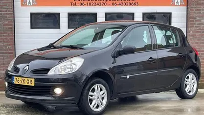 Occasion Renault Clio II 75 PK (55 kW) 2008 Hatchback