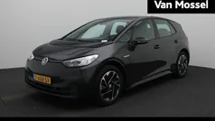 Grijs Gebruikt 2023 VW ID.3 Pure Hatchback | € 24.900 (Eerlijke prijs)