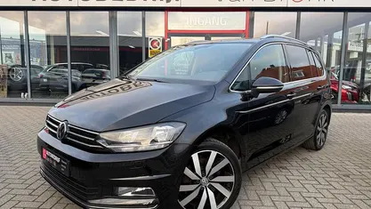 Occasion 2016 VW Touran Highline MPV | € 15.950 (Eerlijke prijs)