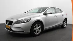 Grijs Gebruikt 2018 Volvo V40 Momentum Stationwagen | € 16.440 (Eerlijke prijs)