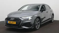 Grijs Gebruikt 2022 Audi A3 Sportback e-tron Design Hatchback | € 29.900 (Eerlijke prijs)