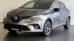 Grijs Gebruikt 2023 Renault Clio V Techno Hatchback | € 23.695 (Eerlijke prijs)