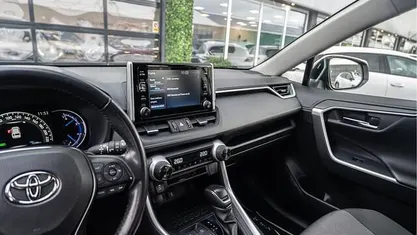 Wit Occasion 2022 Toyota RAV4 Active SUV | € 32.950 (Goede deal)