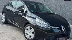 Zwart Gebruikt 2015 Renault Clio IV LIMITED Hatchback | € 7.899 (Eerlijke prijs)