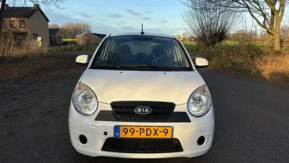 Wit Gebruikt 2011 Kia Picanto Hatchback | € 3.450 (Eerlijke prijs)