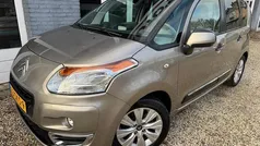 Beige (metallic) Gebruikt 2011 Citroën C3 Picasso Exclusive MPV | € 4.250 (Eerlijke prijs)