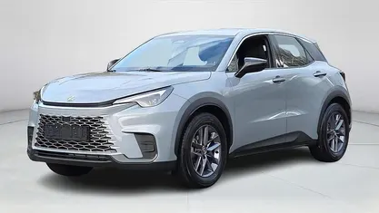 Gebruikt 2025 Lexus LBX SUV | € 35.950 (Goede deal)