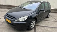 Zwart Gebruikt 2004 Peugeot 307 Stationwagen | € 1.499 (Eerlijke prijs)