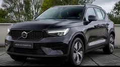 Zwart Gebruikt 2022 Volvo XC40 Plus SUV | € 32.995 (Eerlijke prijs)