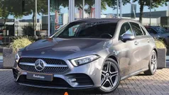 Grijs, metallic lak Gebruikt 2019 Mercedes A180 AMG line Hatchback | € 21.700 (Eerlijke prijs)