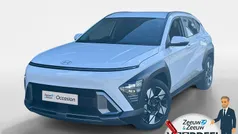 Atlas white (saw) Gebruikt 2025 Hyundai Kona Comfort SUV | € 31.250 (Eerlijke prijs)