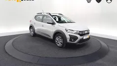 Gebruikt 2023 Dacia Sandero Expression Hatchback | € 20.400 (Eerlijke prijs)
