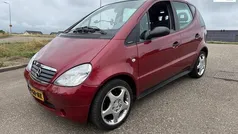 Rood Gebruikt 2000 Mercedes A140 Avantgarde MPV | € 1.700 (Eerlijke prijs)