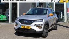 Grijs Gebruikt 2022 Dacia Spring Expression Hatchback | € 12.640 (Eerlijke prijs)