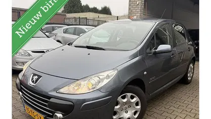 Occasion 2006 Peugeot 307 Hatchback | € 2.950 (Eerlijke prijs)