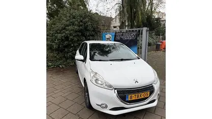 Occasion Peugeot 208 Envy 82 PK (60 kW) 2014 Wit Hatchback