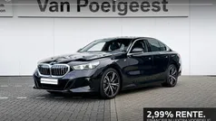 Black sapphire metallic (zwart metallic) Gebruikt 2025 BMW i5 M Sport Sedan | € 63.900 (Eerlijke prijs)