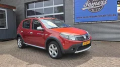 Rood Gebruikt 2011 Dacia Sandero Stepway Hatchback | € 4.450 (Eerlijke prijs)