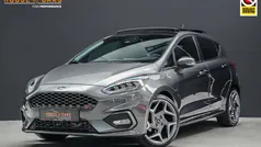 Grijs Gebruikt 2019 Ford Fiesta Hatchback | € 23.290 (Eerlijke prijs)