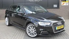 Zwart, metallic lak Gebruikt 2016 Audi A3 Sportback Premium Hatchback | € 17.600 (Goede deal)