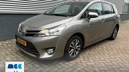Bruin Occasion 2014 Toyota Verso Business Edition MPV | € 9.740 (Goede deal)