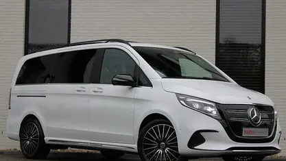 Wit Occasion 2025 Mercedes EQV300 AMG MPV | € 59.950 (Eerlijke prijs)