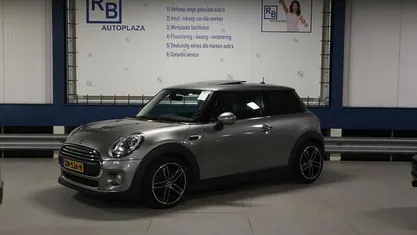Grijs Gebruikt 2016 Mini ONE Business Hatchback | € 9.950 (Eerlijke prijs)