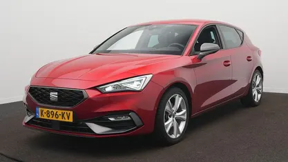 Rood Occasion 2020 Seat Leon FR Hatchback | € 17.900 (Eerlijke prijs)
