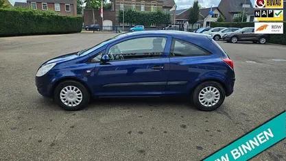Blauw Gebruikt 2009 Opel Corsa Selection Hatchback | € 2.950 (Eerlijke prijs)