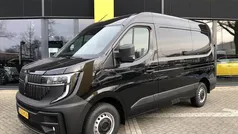 Noir nacre 676 (donker zwart) Nieuw 2024 Renault Master Van | € 37.290 (Eerlijke prijs)