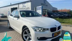 Wit Gebruikt 2014 BMW 318 Executive Sedan | € 8.449 (Eerlijke prijs)