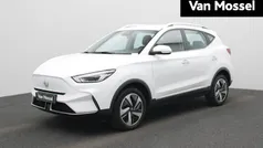 Wit Gebruikt 2023 MG ZS Comfort Sedan | € 21.495 (Eerlijke prijs)