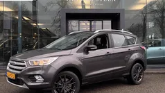 Grijs Gebruikt 2018 Ford Kuga SUV | € 16.745 (Eerlijke prijs)