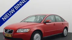 Rood Gebruikt 2009 Volvo S40 Kinetic Sedan | € 7.888 (Eerlijke prijs)