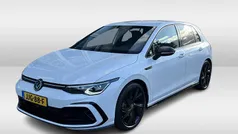 Gebruikt 2022 VW Golf VIII R-line Hatchback | € 27.950 (Eerlijke prijs)