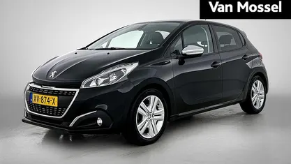 Occasion Peugeot 208 Signature Sky 82 PK (60 kW) 2019 Zwart Hatchback