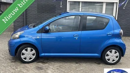 Occasion Toyota Aygo Comfort 68 PK (50 kW) 2011 Blauw Hatchback
