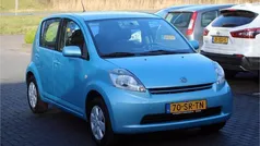 Blauw Gebruikt 2006 Daihatsu Sirion Hatchback | € 1.499 (Eerlijke prijs)