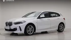 Wit Gebruikt 2021 BMW 118 Shadowline Hatchback | € 25.895 (Eerlijke prijs)